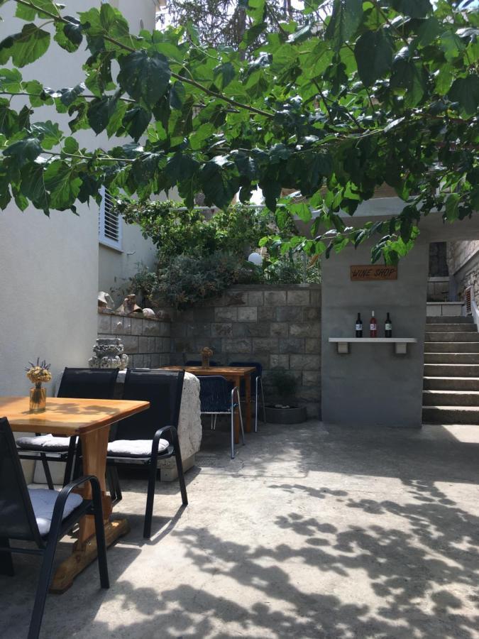Guesthouse Cipre Lumbarda Exterior foto