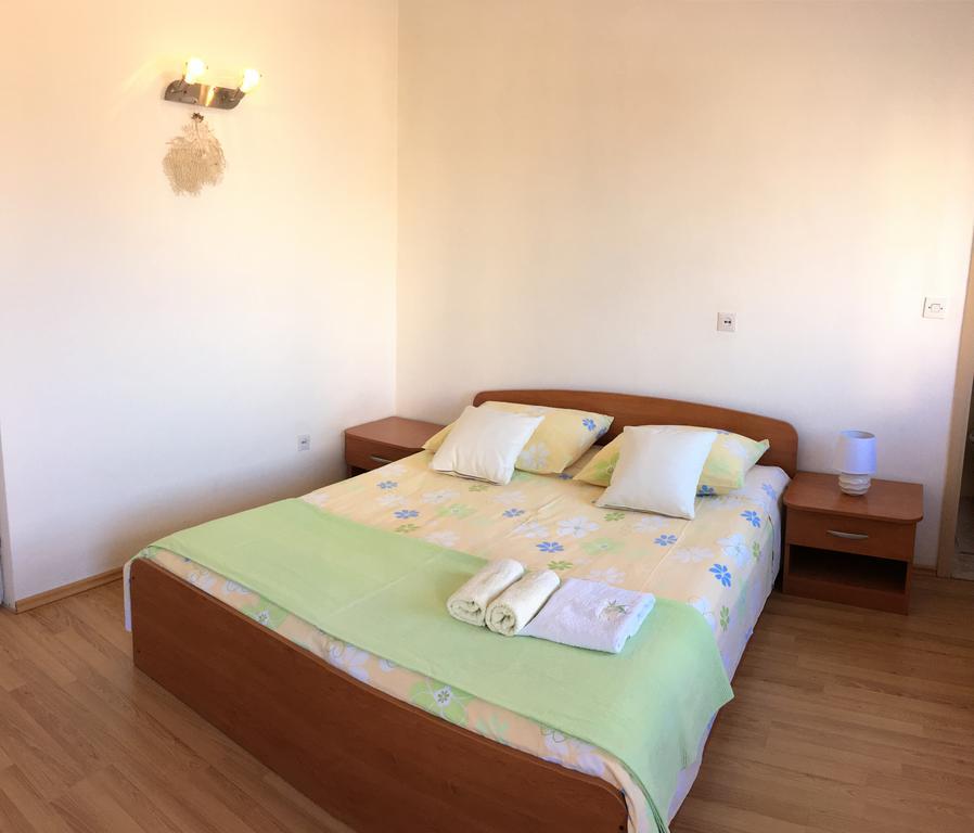 Guesthouse Cipre Lumbarda Exterior foto