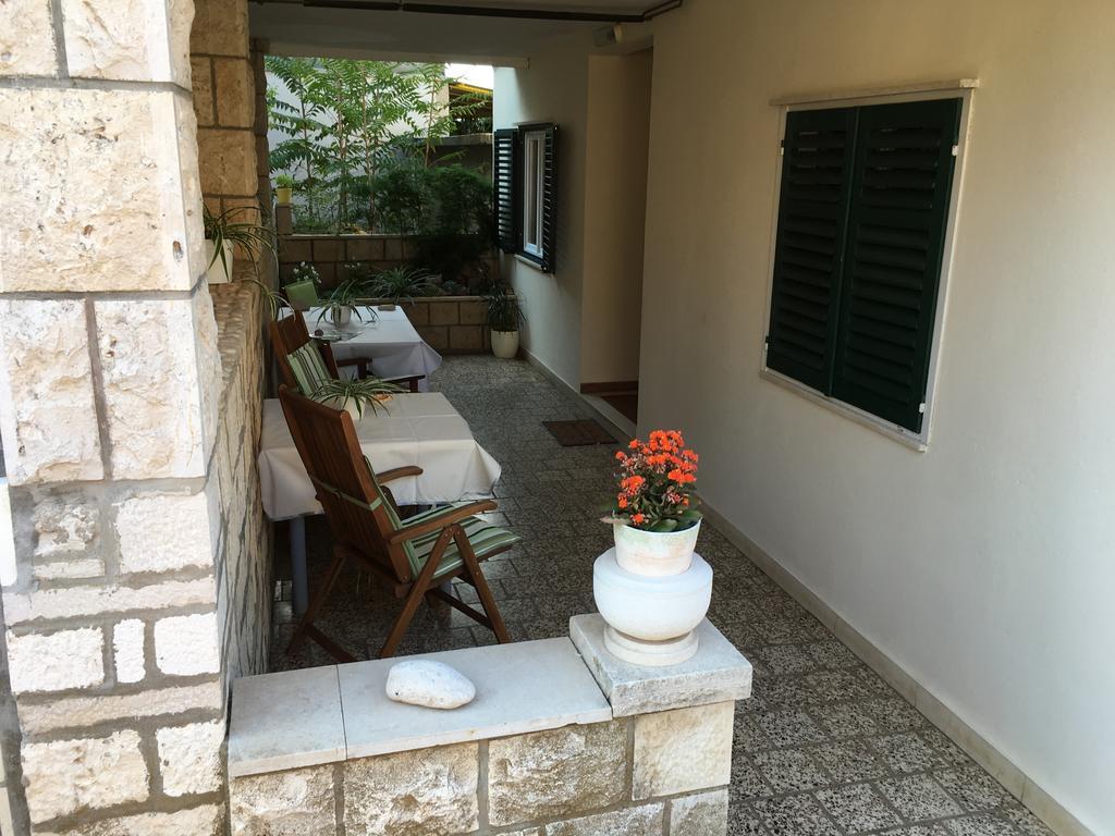 Guesthouse Cipre Lumbarda Exterior foto
